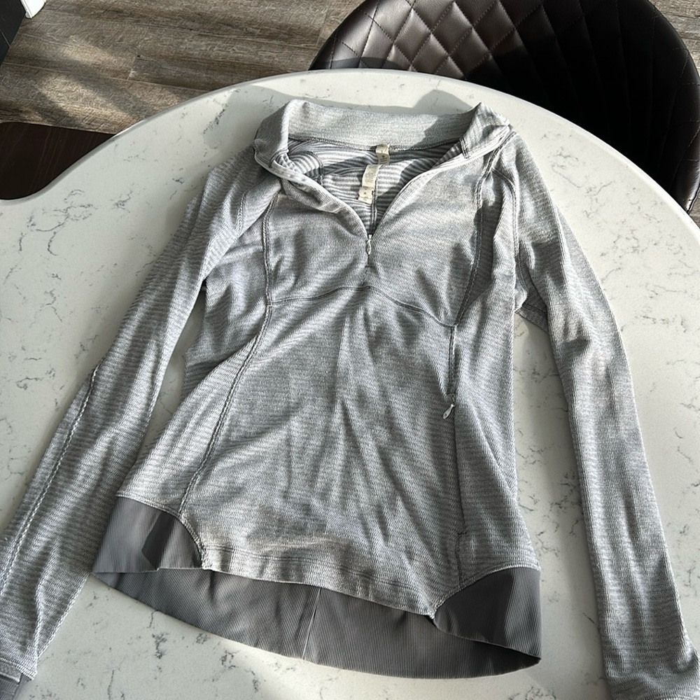 Gray Lulu Lemon pullover